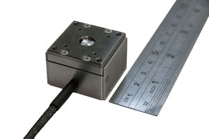 Compact Single Axis Piezo Actuator
